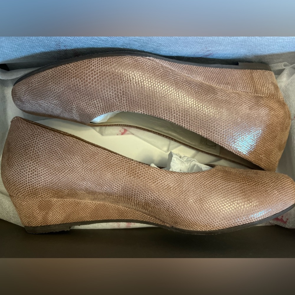 SAS, Sofia Wedge Pumps, size 8 1/2 WW